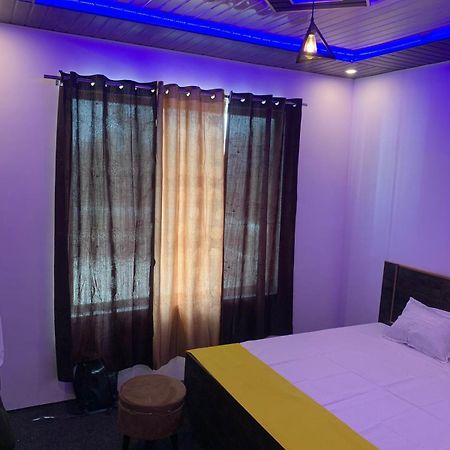 Privyrooms Gorakhpur Exteriör bild