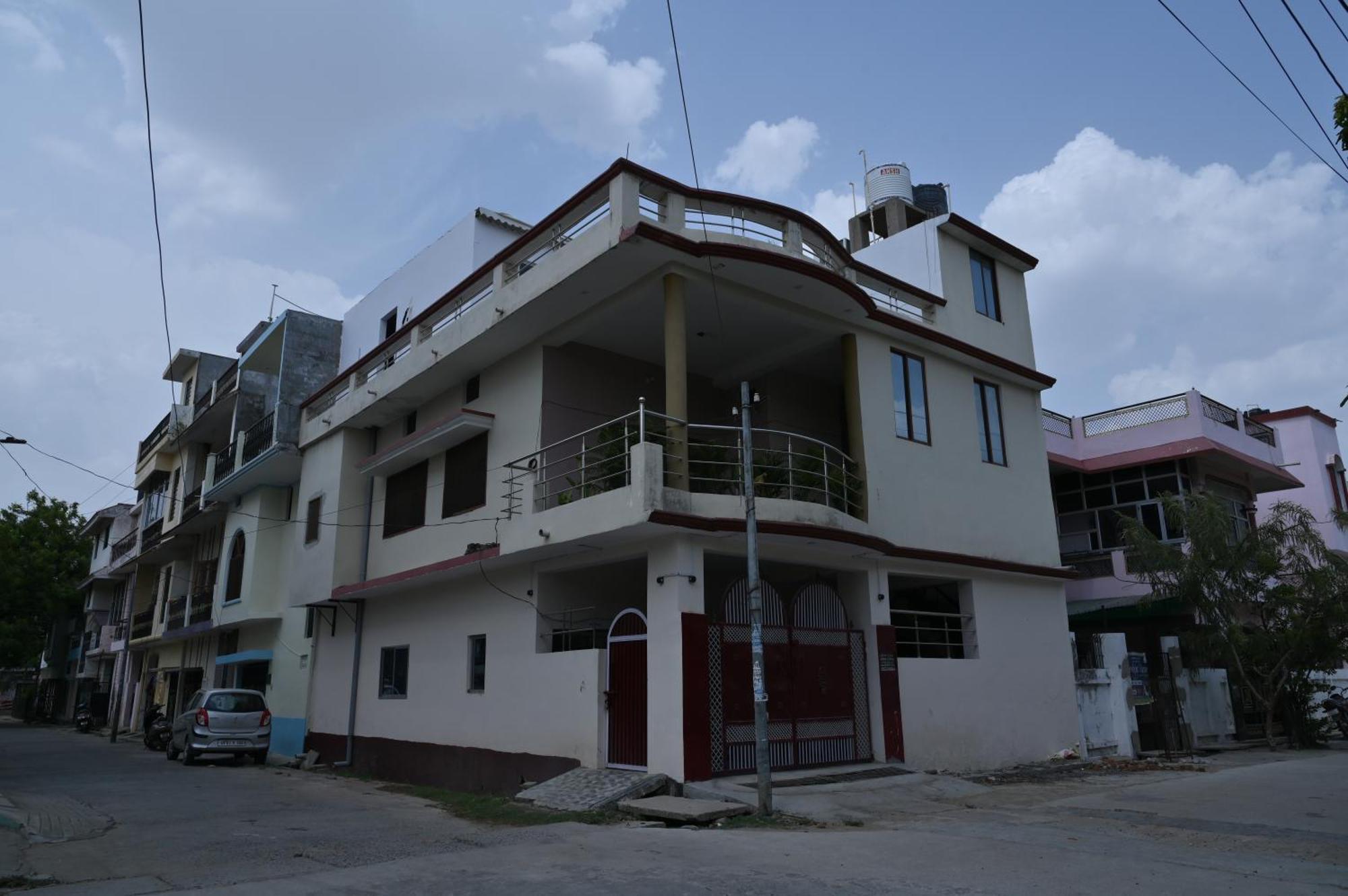 Privyrooms Gorakhpur Exteriör bild
