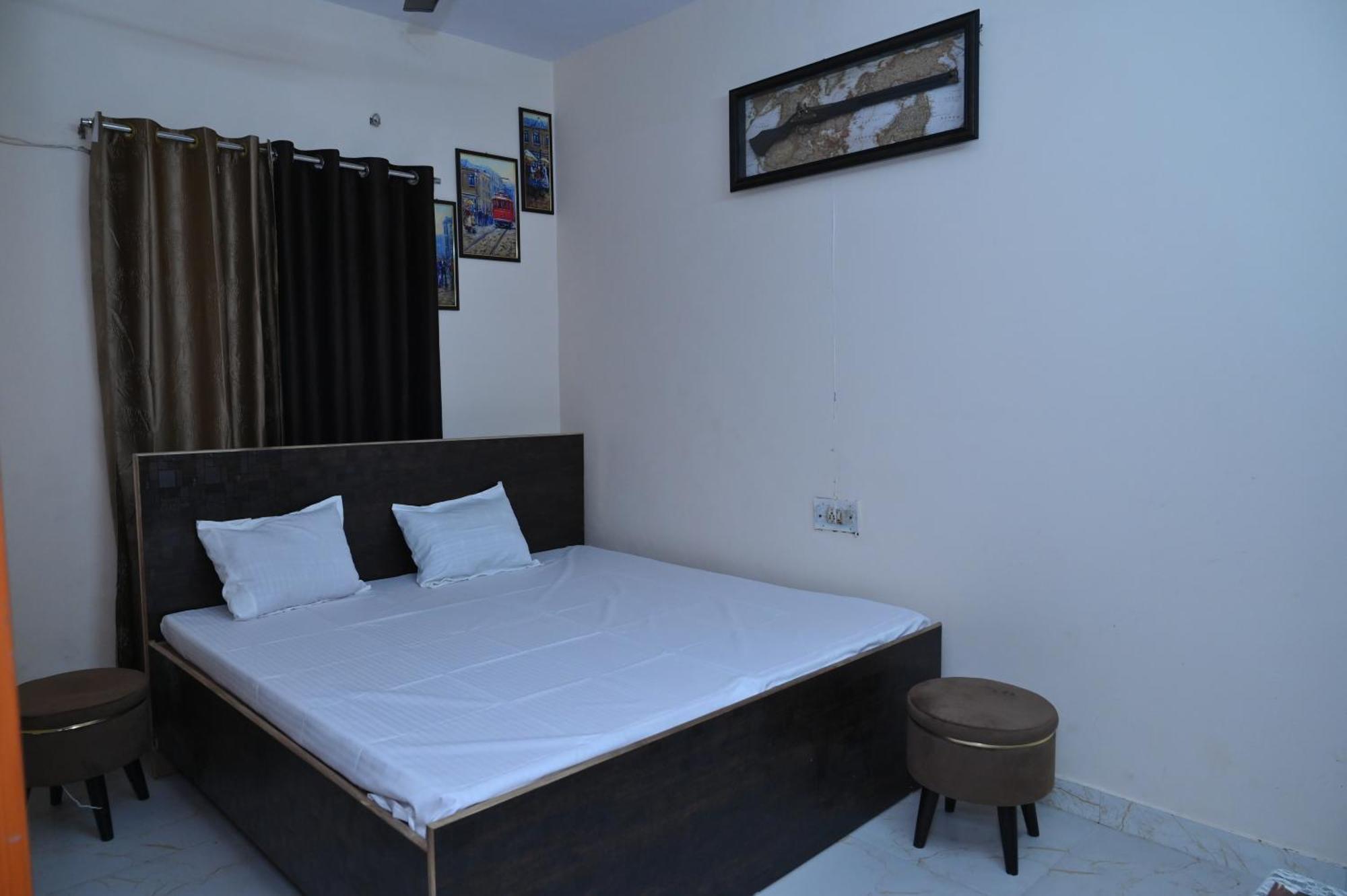 Privyrooms Gorakhpur Exteriör bild