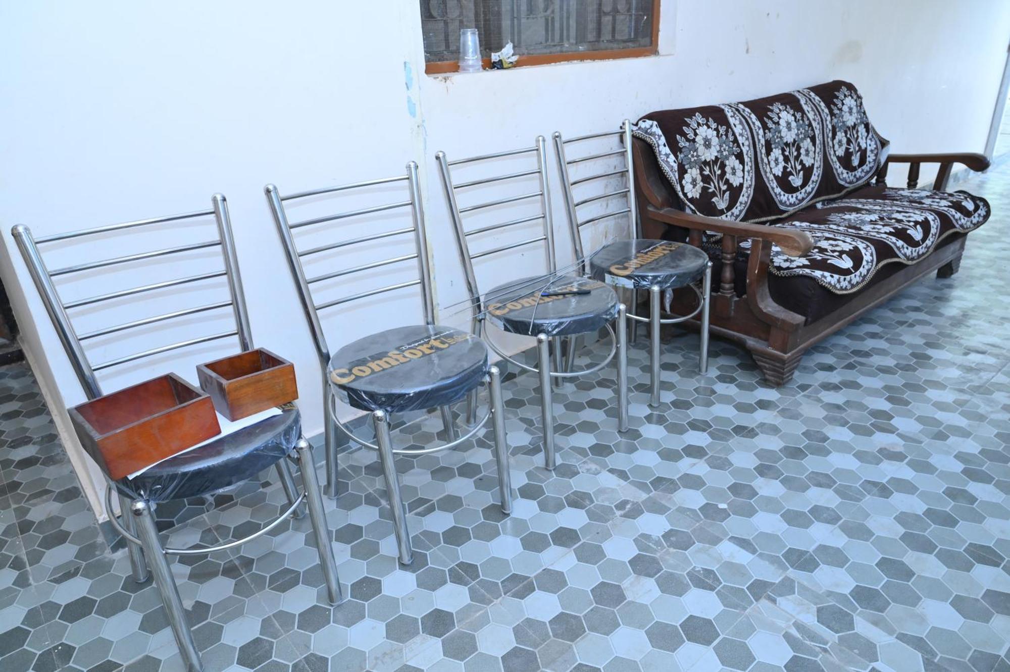 Privyrooms Gorakhpur Exteriör bild