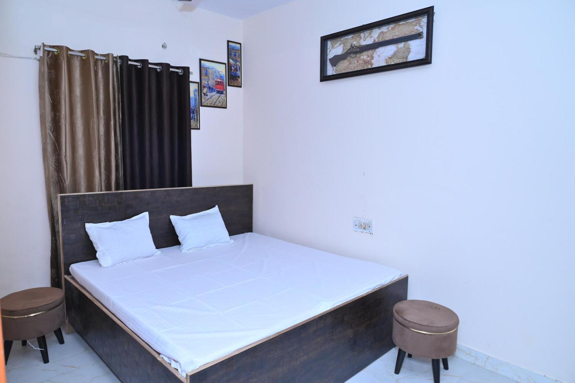 Privyrooms Gorakhpur Exteriör bild