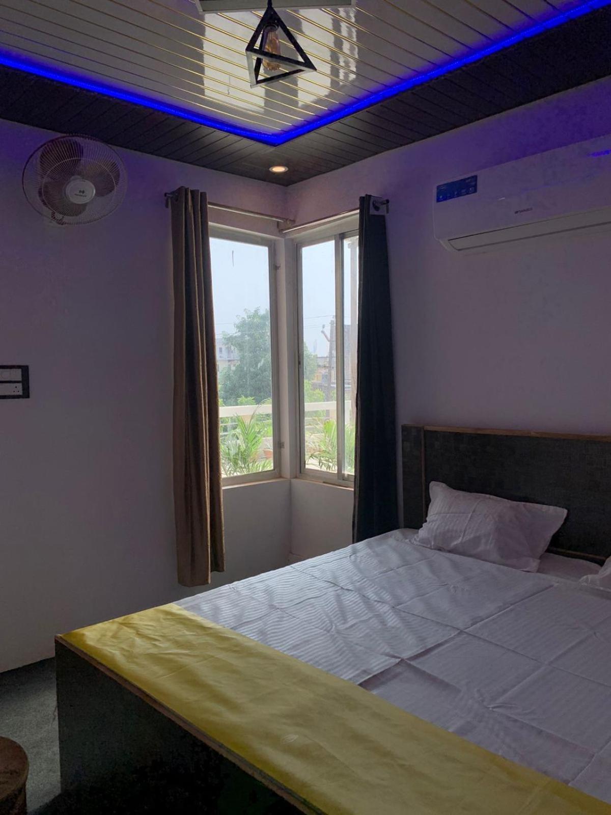 Privyrooms Gorakhpur Rum bild