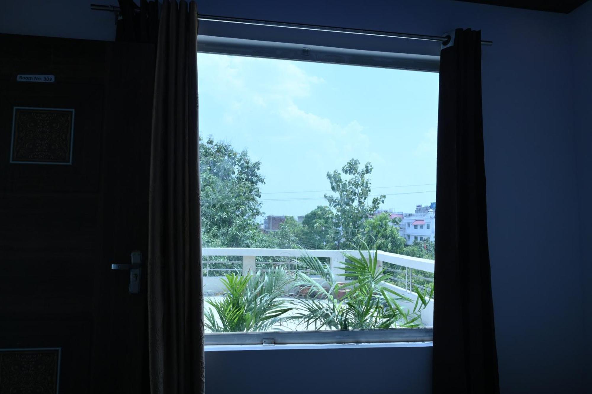 Privyrooms Gorakhpur Exteriör bild